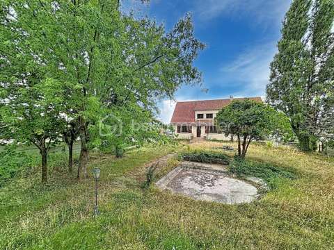 Vente maison 7 pièces Bressuire 79