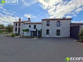 Maison 7 pièces 221 m² · à Bressuire · 221 m² · 358 800 €