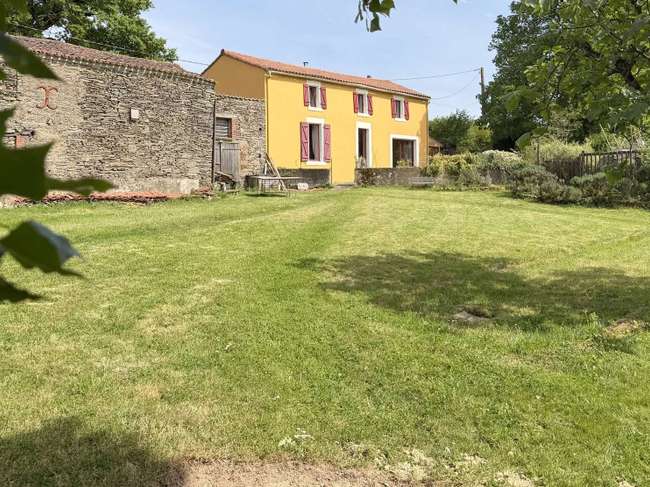 Maison 8 pièces 214 m² · à Terval · 214 m² · 250 800 €