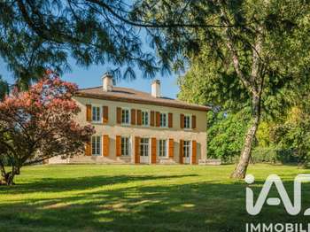 Vente Maison 7 chambresBrié-et-Angonnes