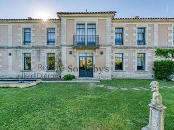 Vente maison 11 pièces Brie-sous-Mortagne 17