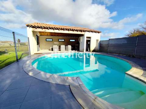 Vente maison 8 pièces Brizambourg 17