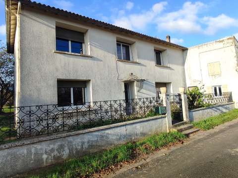 Vente maison 5 pièces Brizambourg 17