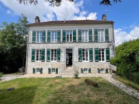 Vente maison 7 pièces Bussac-sur-Charente 17