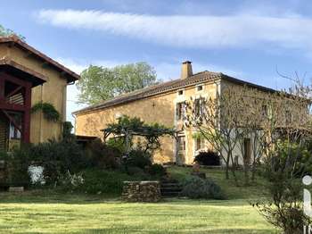 Vente maison 11 pièces Bussière-Badil 24