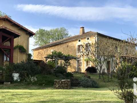 Vente maison 11 pièces Bussière-Badil 24