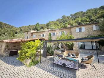 Maison 7 pièces 297 m² · à Cabris · 297 m² · 2 980 000 €