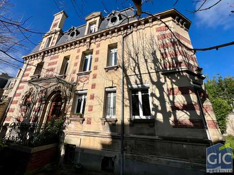 Vente maison 11 pièces