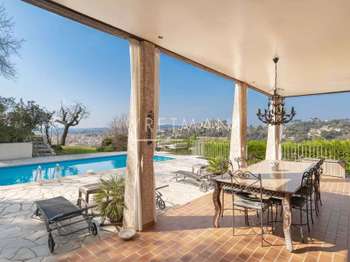 Vente maison 9 pièces Cagnes-sur-Mer 06