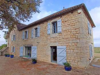 Maison 8 pièces 450 m² · à Cahors · 450 m² · 651 000 €