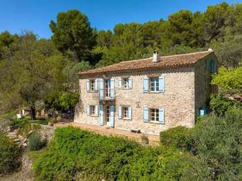 Maison 7 pièces 270 m² · à Callas · 270 m² · 1 850 000 €