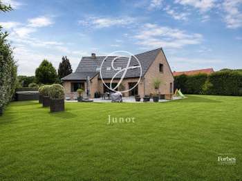 Maison 8 pièces 212 m² · à Camphin-en-Pévèle · 212 m² · 990 000 €