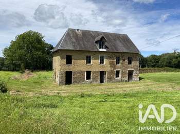 Maison 4 pièces 110 m² · à Carantilly · 110 m² · 72 500 €