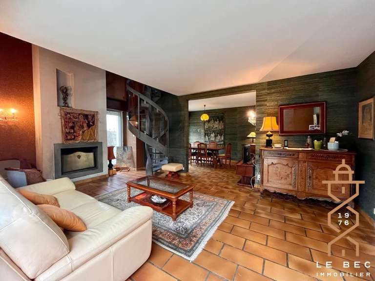 Vente maison 11 pièces
