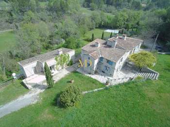 Vente maison 11 pièces Caseneuve 84