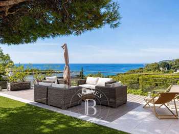 Maison 8 pièces 299 m² · à Cassis · 299 m² · 2 990 000 €