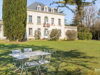 Maison 9 pièces 376 m² · à Castelnaudary · 376 m² · 845 000 €