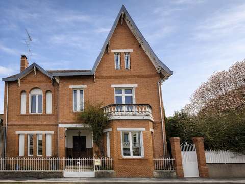 Vente maison 10 pièces Castelsarrasin 82