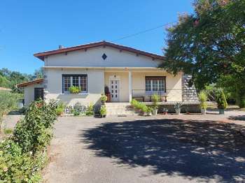 Maison 4 pièces 108 m² · à Castelsarrasin · 108 m² · 175 000 €