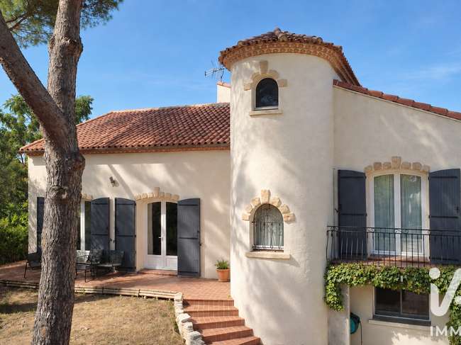 Maison 7 pièces 250 m² · à Castries · 250 m² · 880 000 €