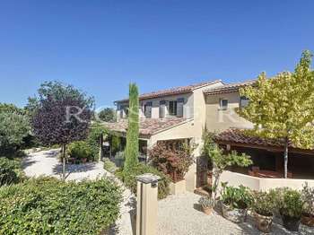 Maison 9 pièces 220 m² · à Cavaillon · 220 m² · 699 000 €