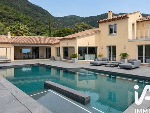 Vente maison 7 pièces Cavalaire-sur-Mer 83