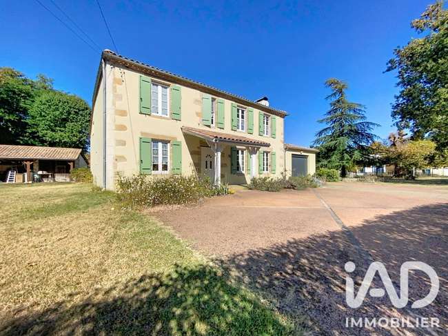 Maison 9 pièces 323 m² · à Cazalis · 323 m² · 378 000 €