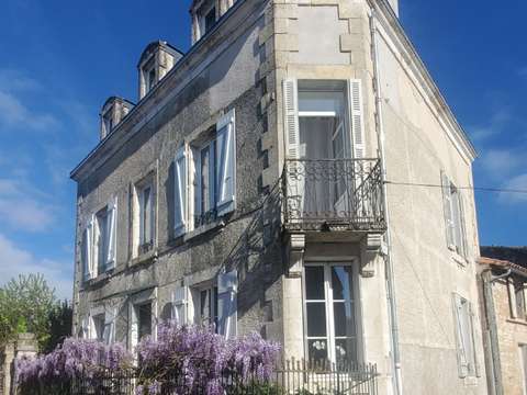 Vente maison 10 pièces Celles-sur-Belle 79