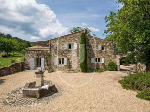 Vente maison 11 pièces Céreste 04