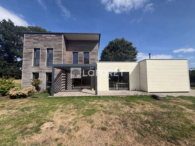 Maison 6 pièces 146 m² · à Cerisy-Belle-Étoile · 146 m² · 279 840 €