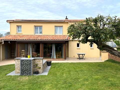 Vente maison 8 pièces Cerizay 79