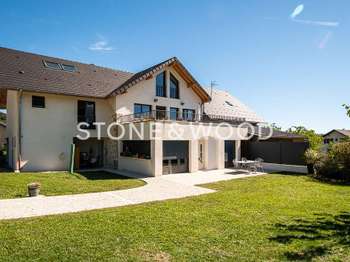 Vente maison 8 pièces Cernex 74