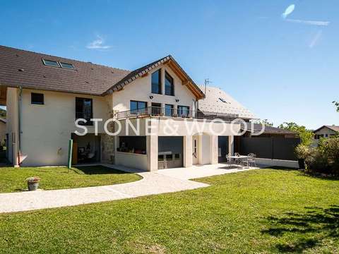 Vente maison 8 pièces Cernex 74