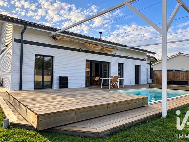 Maison 4 pièces 180 m² · à Cestas · 180 m² · 709 000 €