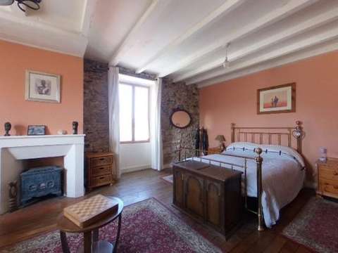 Vente maison 6 pièces Chabanais 16