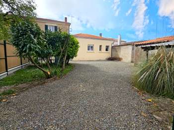 Vente maison 6 pièces Champagné-les-Marais 85