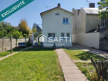 Vente maison 4 pièces Champdeniers-Saint-Denis 79