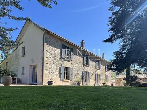 Vente maison 7 pièces Champdeniers-Saint-Denis 79