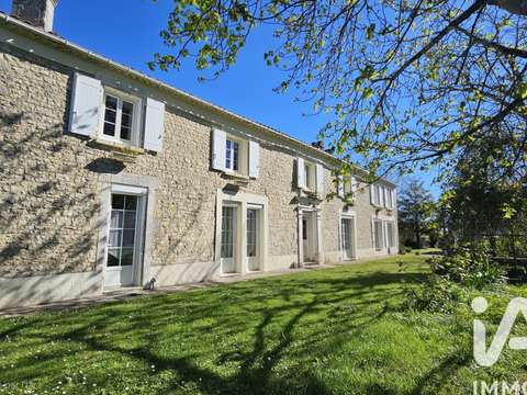 Vente maison 10 pièces Champniers 16