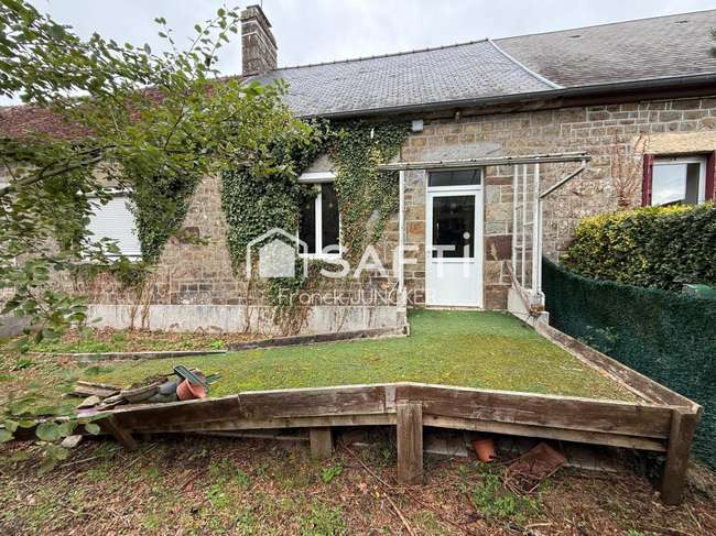 Maison 3 pièces 70 m² · à Champsecret · 70 m² · 49 000 €