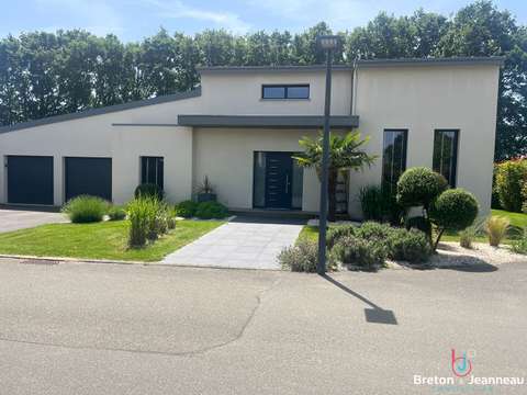 Vente maison 6 pièces Changé 53
