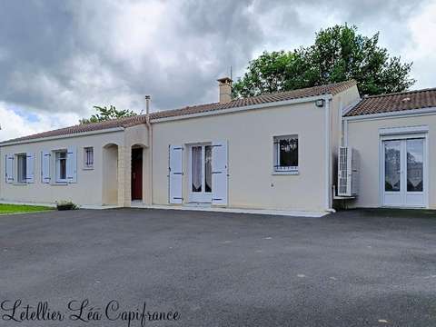 Vente maison 6 pièces Chantecorps 79