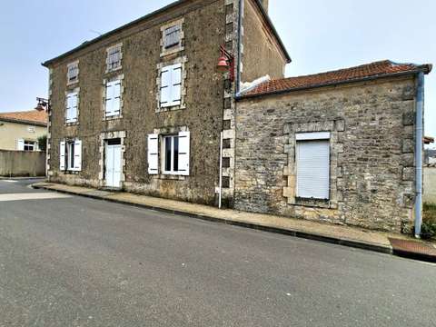 Vente maison 6 pièces Charmé 16