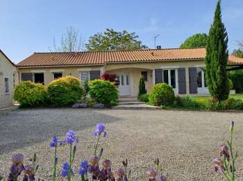 Maison 4 pièces 134 m² · à Charmé · 134 m² · 259 000 €