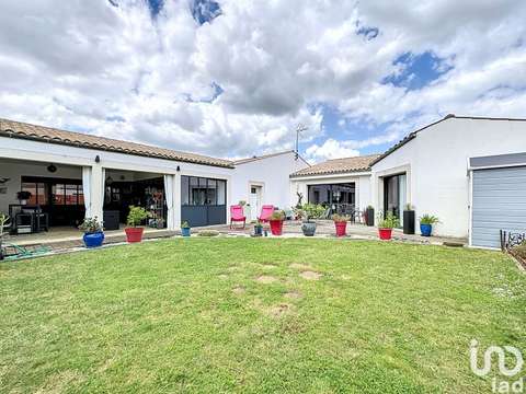 Vente maison 4 pièces Charron 17