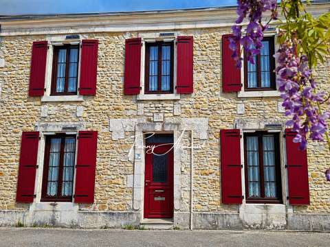 Vente maison 9 pièces Charron 17