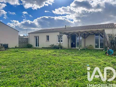 Vente maison 5 pièces Charron 17