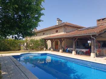 Vente maison 8 pièces Charroux 86