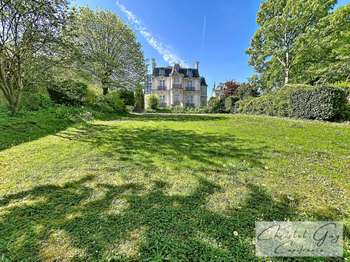 Vente maison 10 pièces Chateau-du-Loir 72