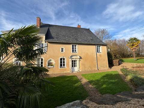 Vente maison 8 pièces Château-Gontier 53